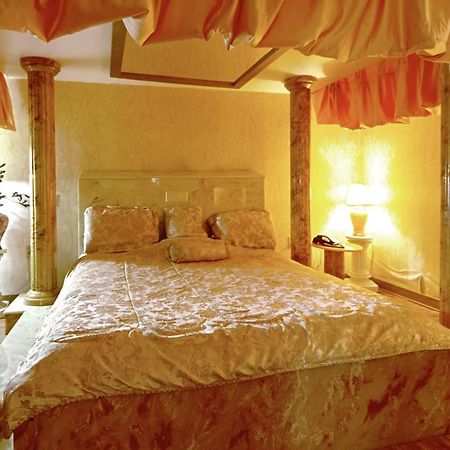 Economy Inn & Suites Дентон Екстер'єр фото