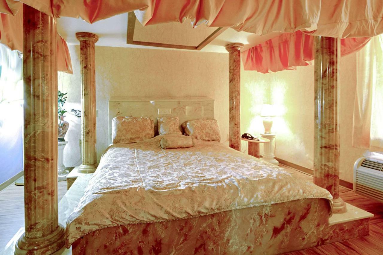 Economy Inn & Suites Дентон Екстер'єр фото